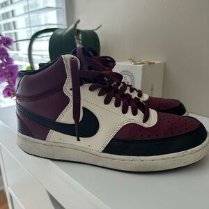Nike Mid-Top Sneakers in Burgundy, Black & White